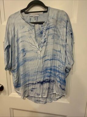 Young Fabulous & Broke Blue Tie-Dye V-Neck Blouse